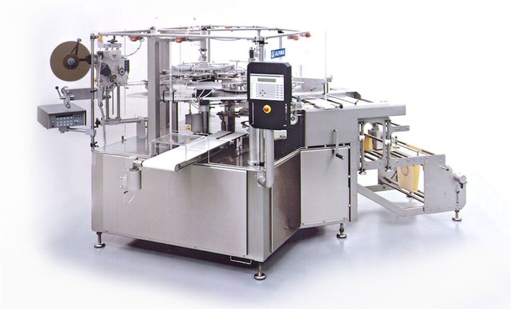 Verpackungsmaschine SAN 40/V &ndash; Vollautomatische Maschine zum Verpacken gro&szlig;er Produkte, ausgestattet mit Edelstahlkonstruktion, Folienzuf&uuml;hrung und integriertem Steuerungssystem.